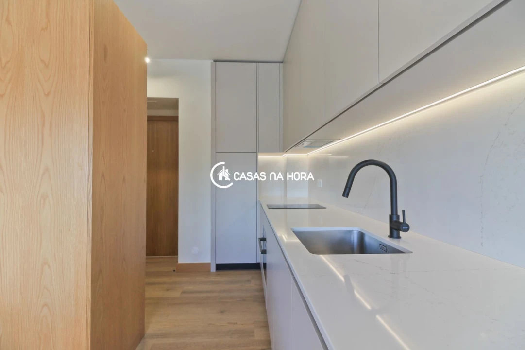 Apartamento T0 para Venda em Mafamude e Vilar do Paraíso Foto 12