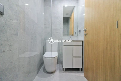 Apartamento T0 para Venda em Mafamude e Vilar do Paraíso