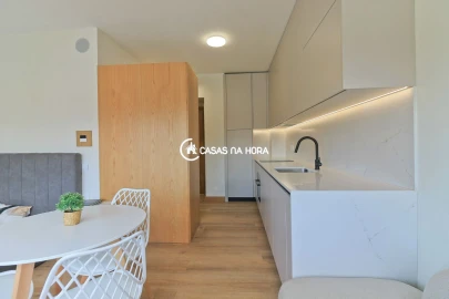 Apartamento T0 para Venda em Mafamude e Vilar do Paraíso