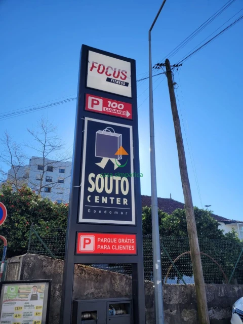 Loja para Venda em Gondomar (São Cosme), Valbom e Jovim