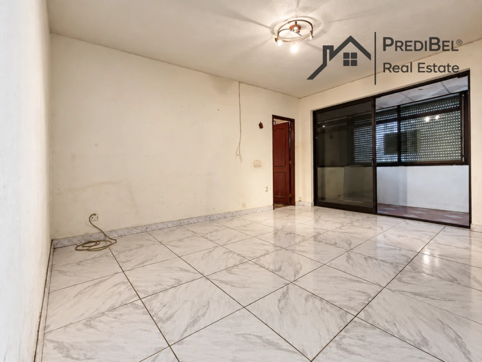 Apartamento T1 para Venda em Massamá e Monte Abraão Foto 7