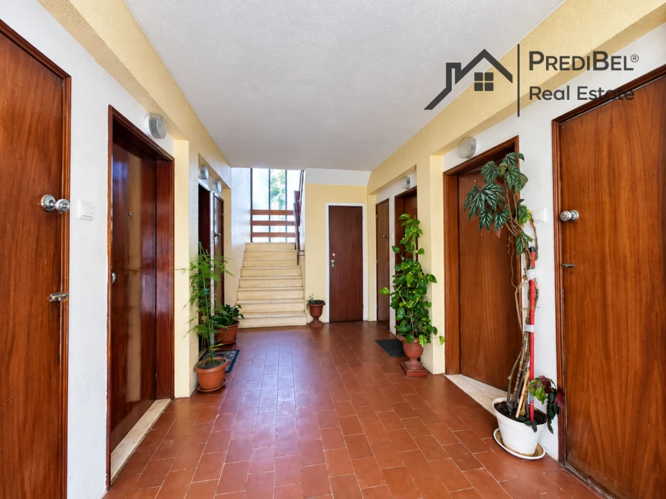 Apartamento T1 para Venda em Massamá e Monte Abraão Foto 15