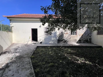 Moradia T2 para Arrendamento em Antas