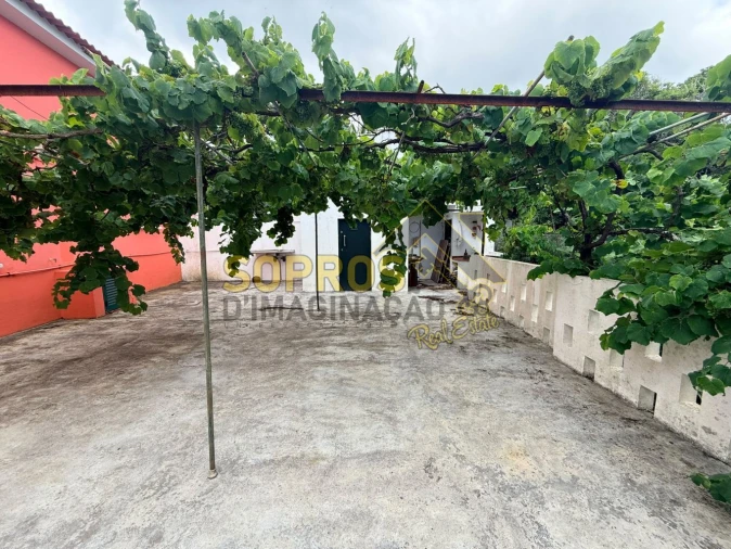 Moradia T1 para Venda em Porto Martins Foto 16