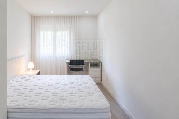 Apartamento T2 para Venda em Paranhos Foto 9