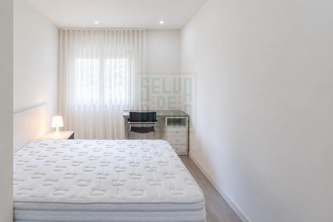 Apartamento T2 para Venda em Paranhos Foto 9