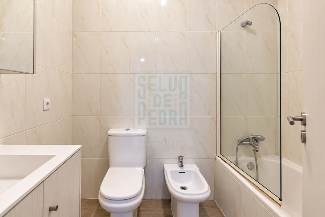 Apartamento T2 para Venda em Paranhos Foto 11