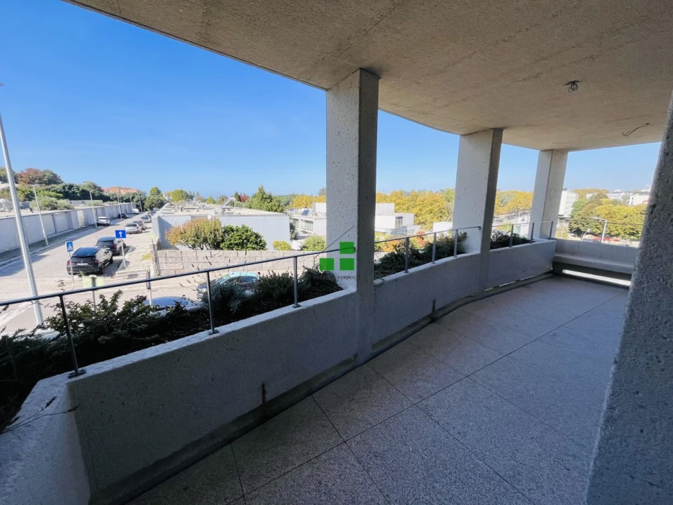 Apartamento T3 para Venda em Aldoar, Foz do Douro e Nevogilde Foto 2