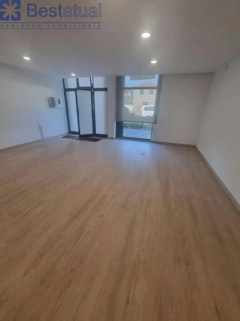 Apartamento T3 para Venda em Requião