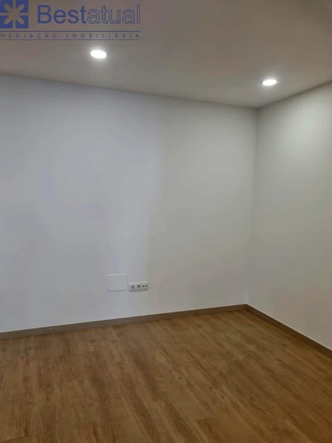 Apartamento T3 para Venda em Requião