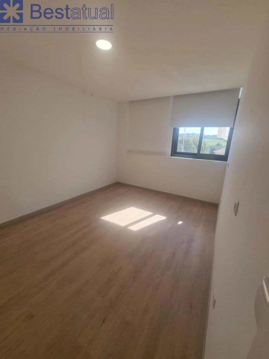 Apartamento T3 para Venda em Requião Foto 20