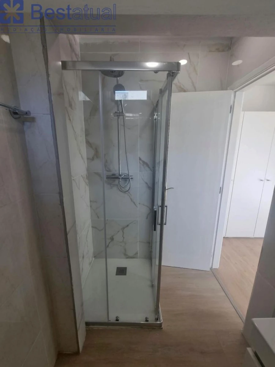 Apartamento T3 para Venda em Requião Foto 10