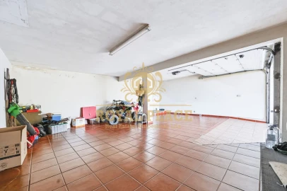 Moradia T3 para Venda em Caldas de São Jorge e Pigeiros