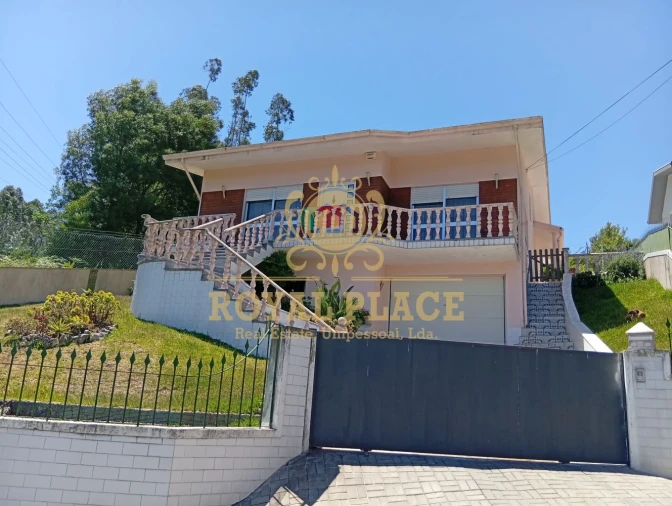 Moradia T3 para Venda em Caldas de São Jorge e Pigeiros Foto 2
