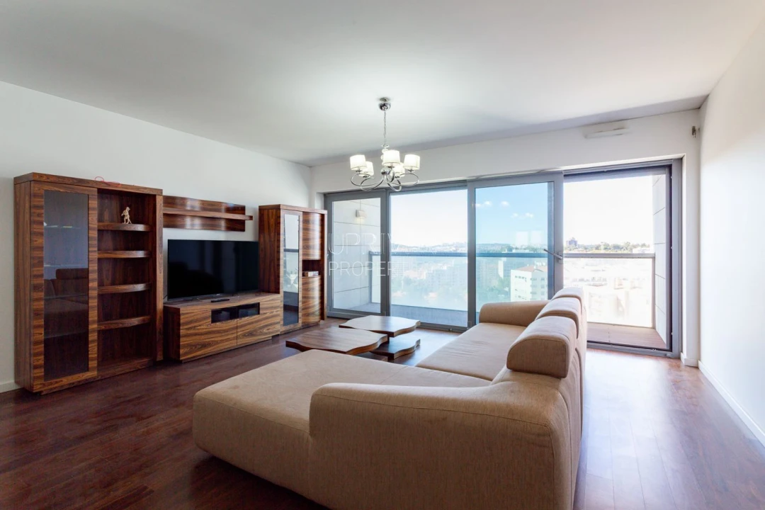 Apartamento T2 para Venda em Alvalade Foto 6