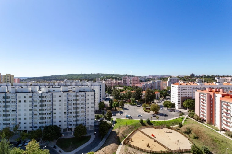 Apartamento T2 para Venda em Alvalade Foto 10