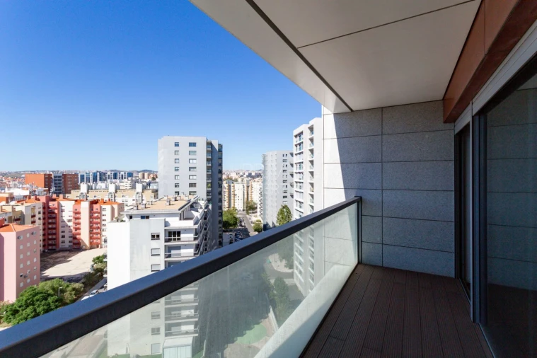 Apartamento T2 para Venda em Alvalade Foto 9