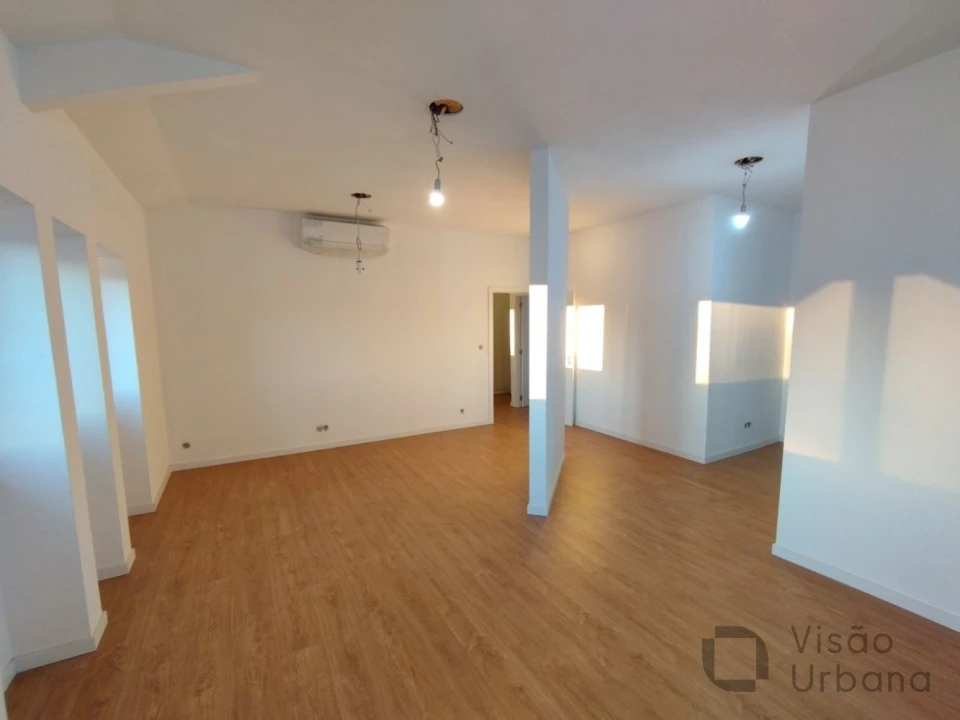 Apartamento T2 para Venda em Viseu Foto 4