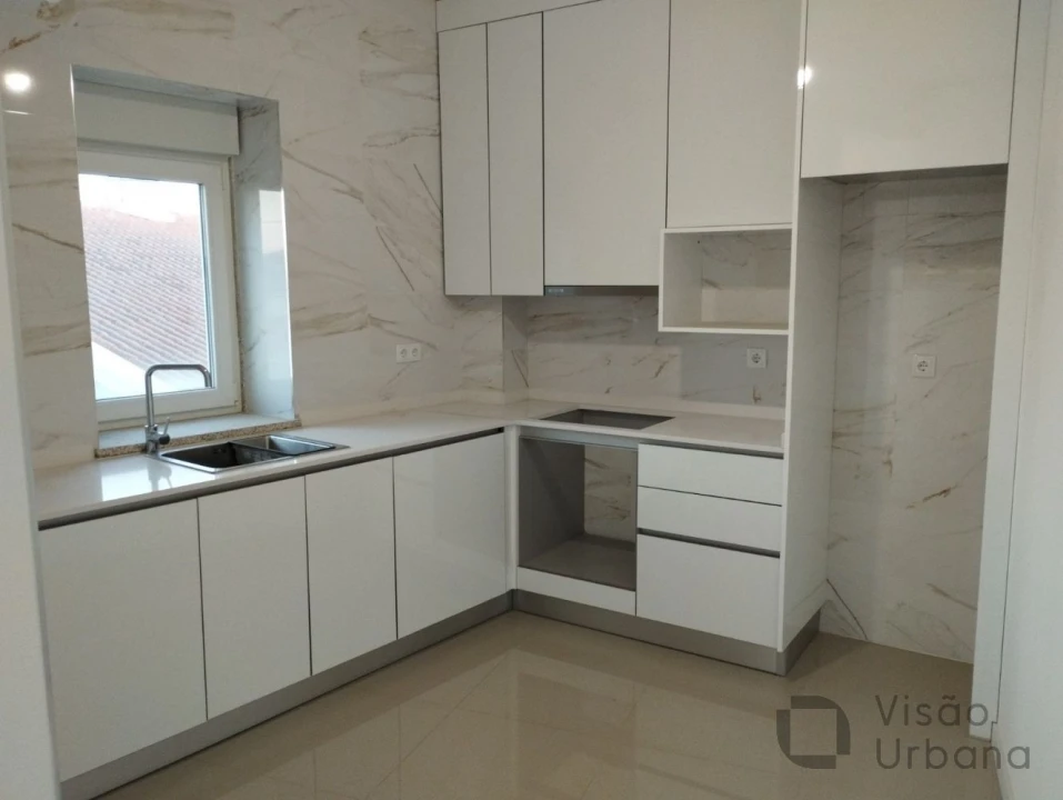 Apartamento T2 para Venda em Viseu Foto 1