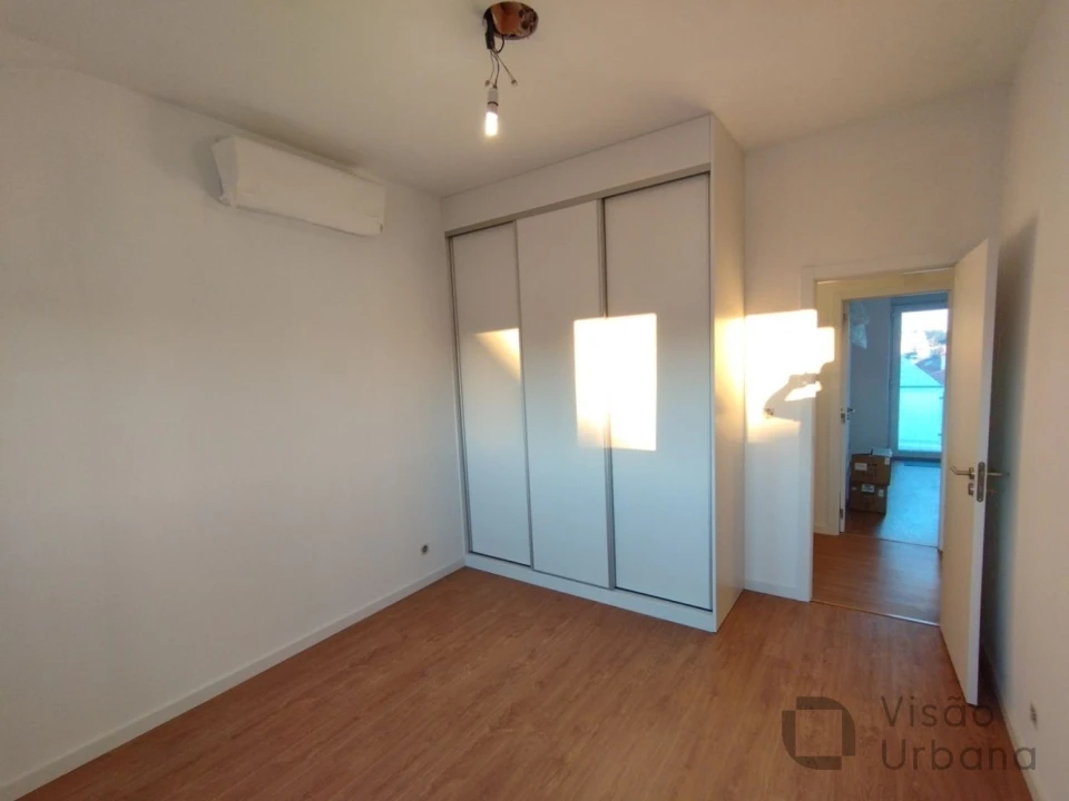 Apartamento T2 para Venda em Viseu Foto 7
