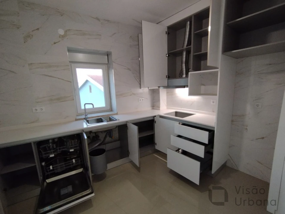 Apartamento T2 para Venda em Viseu Foto 2