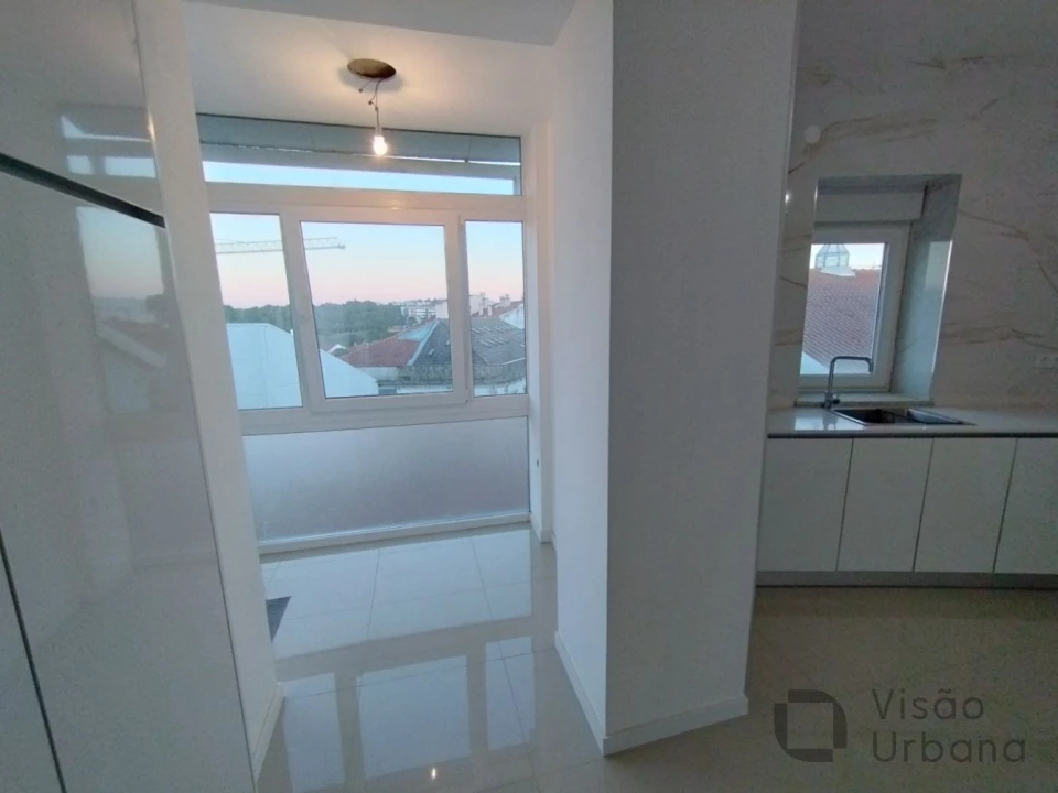 Apartamento T2 para Venda em Viseu Foto 3