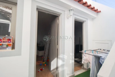Apartamento T1 para Venda em Baixa da Banheira e Vale da Amoreira