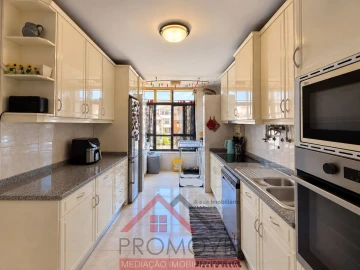 Apartamento T3 para Venda em Santo Tirso, Couto (Santa Cristina e São Miguel) e Burgães