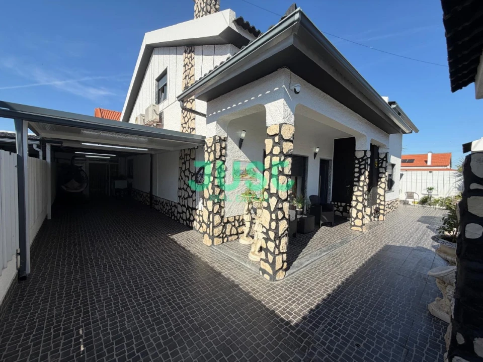 Moradia T4 para Venda em Quinta do Conde Foto 35