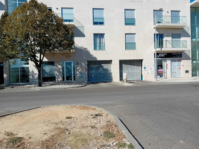 Garagem para Arrendamento em Marvila, Ribeira Santarém, São Salvador, São Nicolau Foto 9