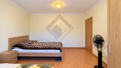 Moradia T6 para Venda em Loule (São Clemente)