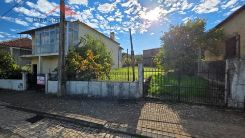 Moradia T3 para Venda em Castelãos e Vilar do Monte