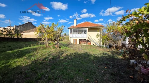 Moradia T3 para Venda em Castelãos e Vilar do Monte