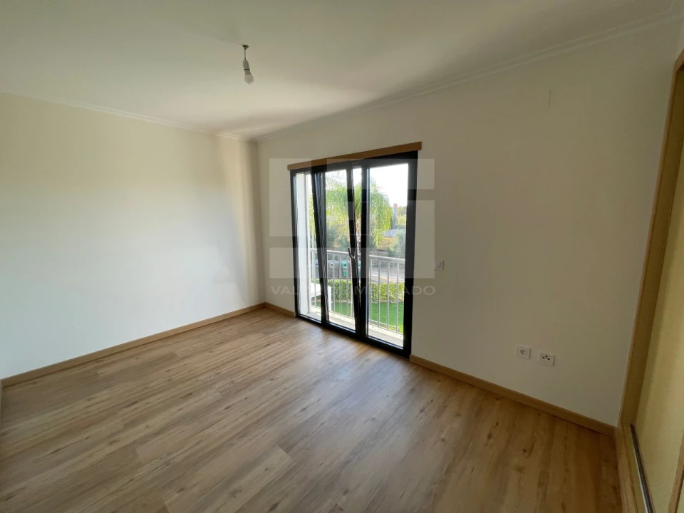 Moradia T3 para Venda em Guia Foto 22