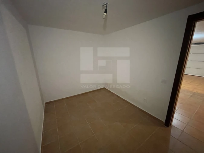 Moradia T3 para Venda em Guia Foto 33