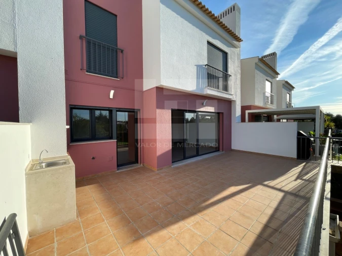 Moradia T3 para Venda em Guia Foto 16