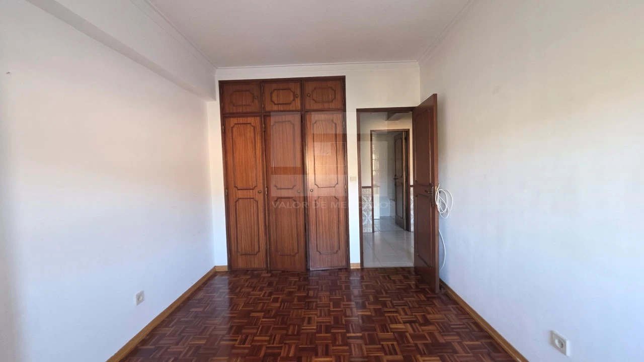 Apartamento T2 para Venda em Cacém e São Marcos Foto 11