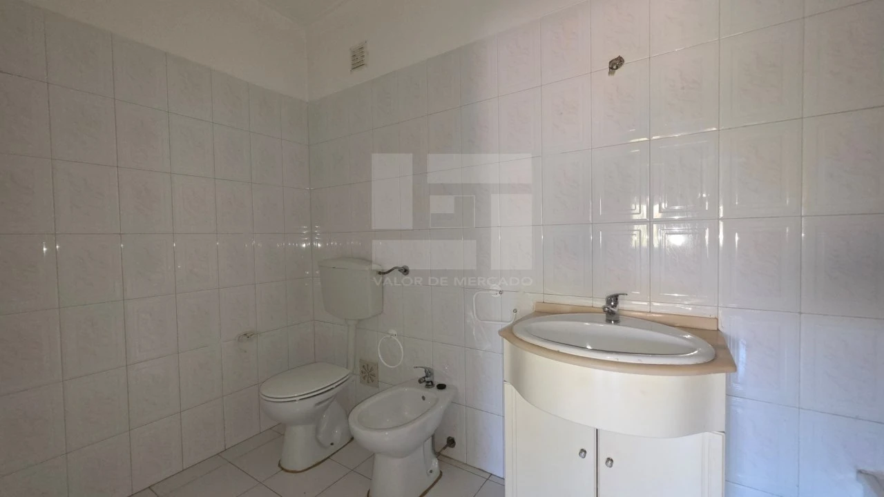 Apartamento T2 para Venda em Cacém e São Marcos Foto 13