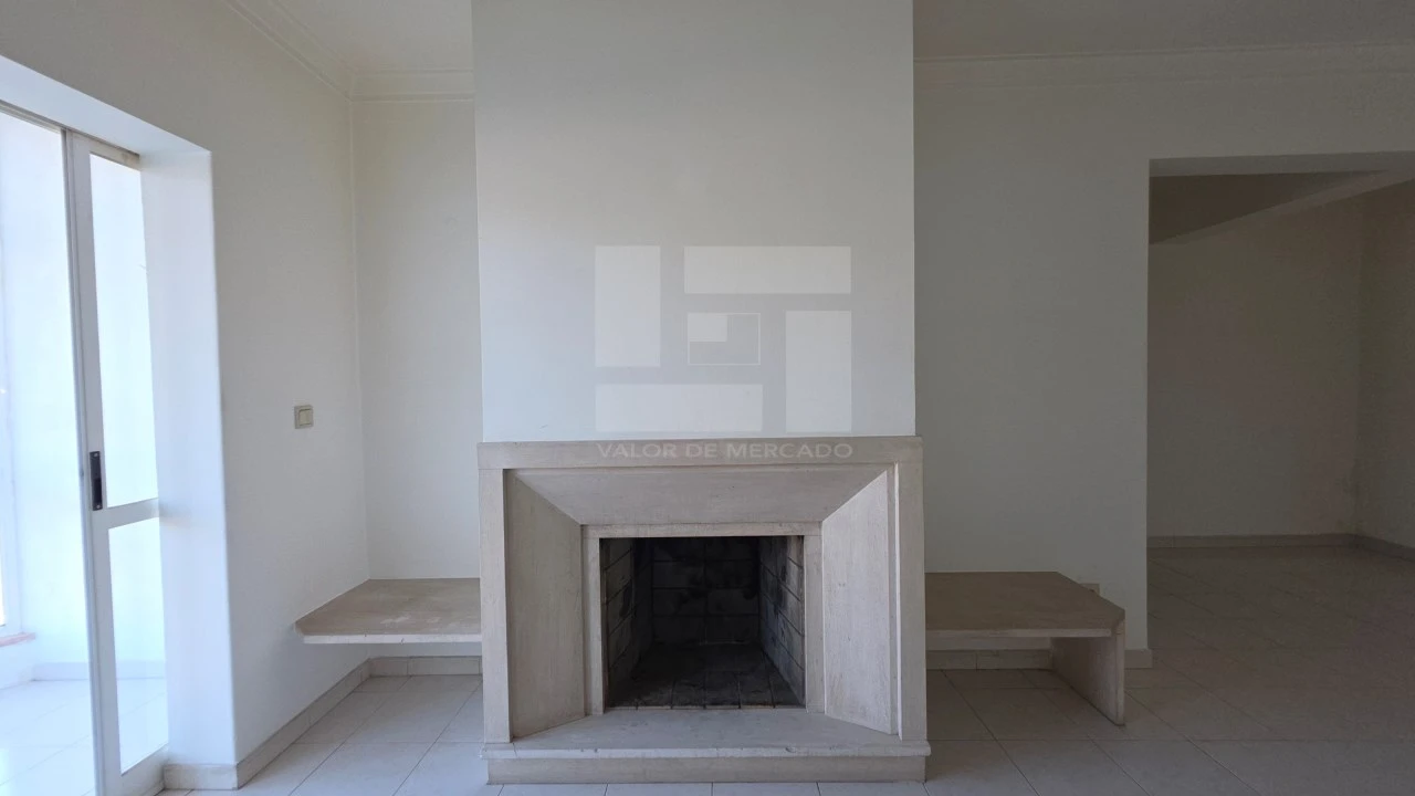 Apartamento T2 para Venda em Cacém e São Marcos Foto 22