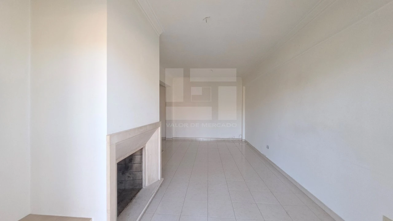 Apartamento T2 para Venda em Cacém e São Marcos Foto 26