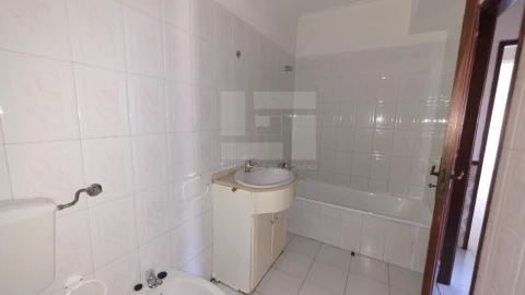 Apartamento T2 para Venda em Cacém e São Marcos