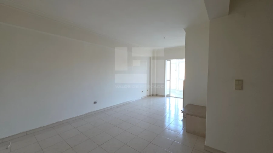Apartamento T2 para Venda em Cacém e São Marcos Foto 27