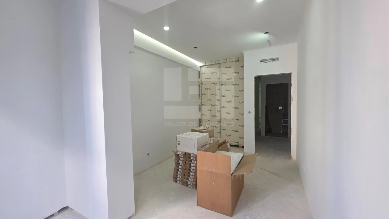 Apartamento T4 para Venda em Almada, Cova da Piedade, Pragal e Cacilhas Foto 13