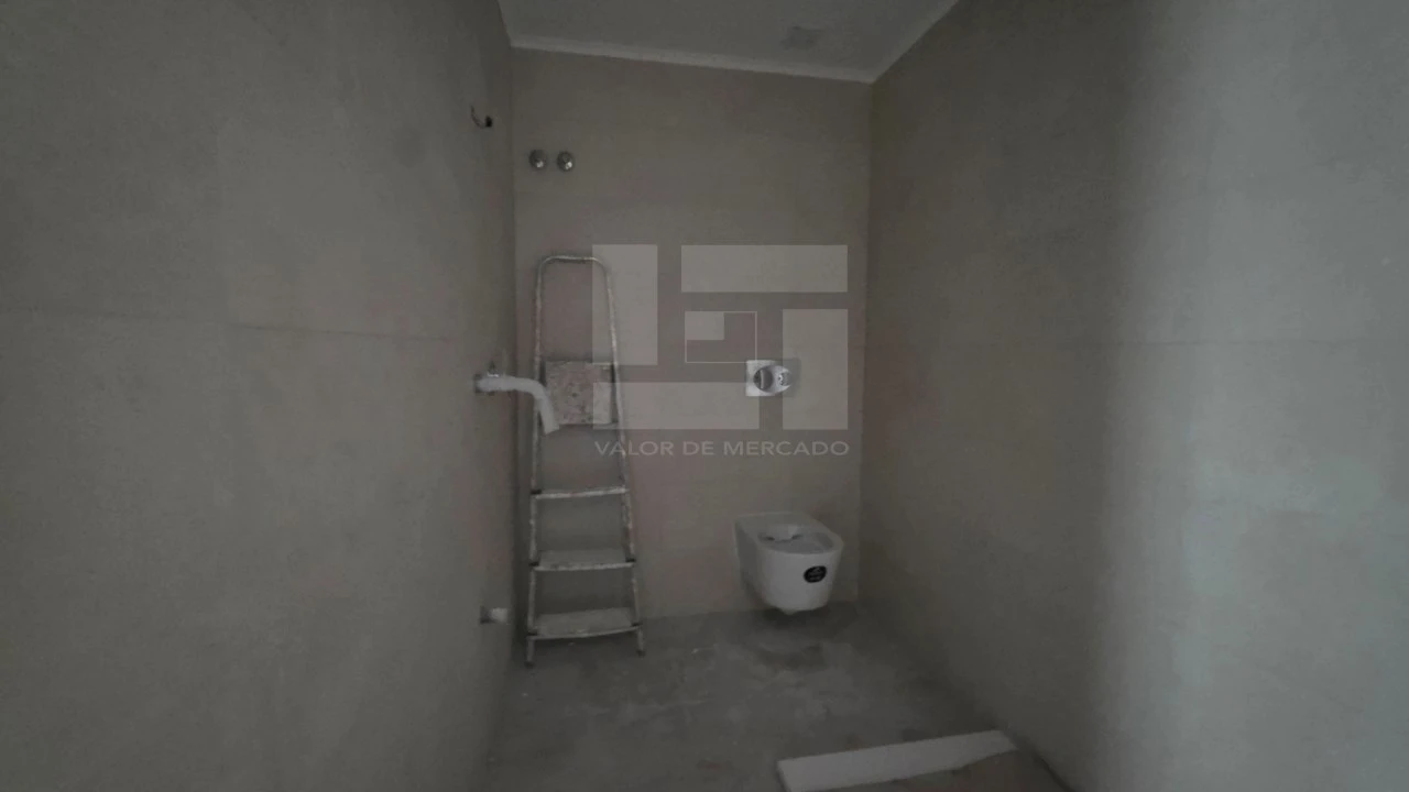 Apartamento T4 para Venda em Almada, Cova da Piedade, Pragal e Cacilhas Foto 15
