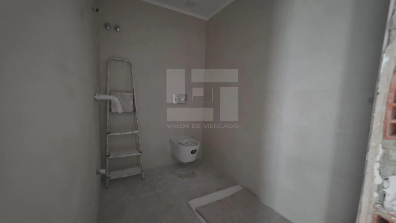 Apartamento T4 para Venda em Almada, Cova da Piedade, Pragal e Cacilhas Foto 16