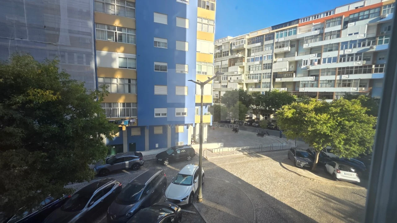 Apartamento T4 para Venda em Almada, Cova da Piedade, Pragal e Cacilhas Foto 19