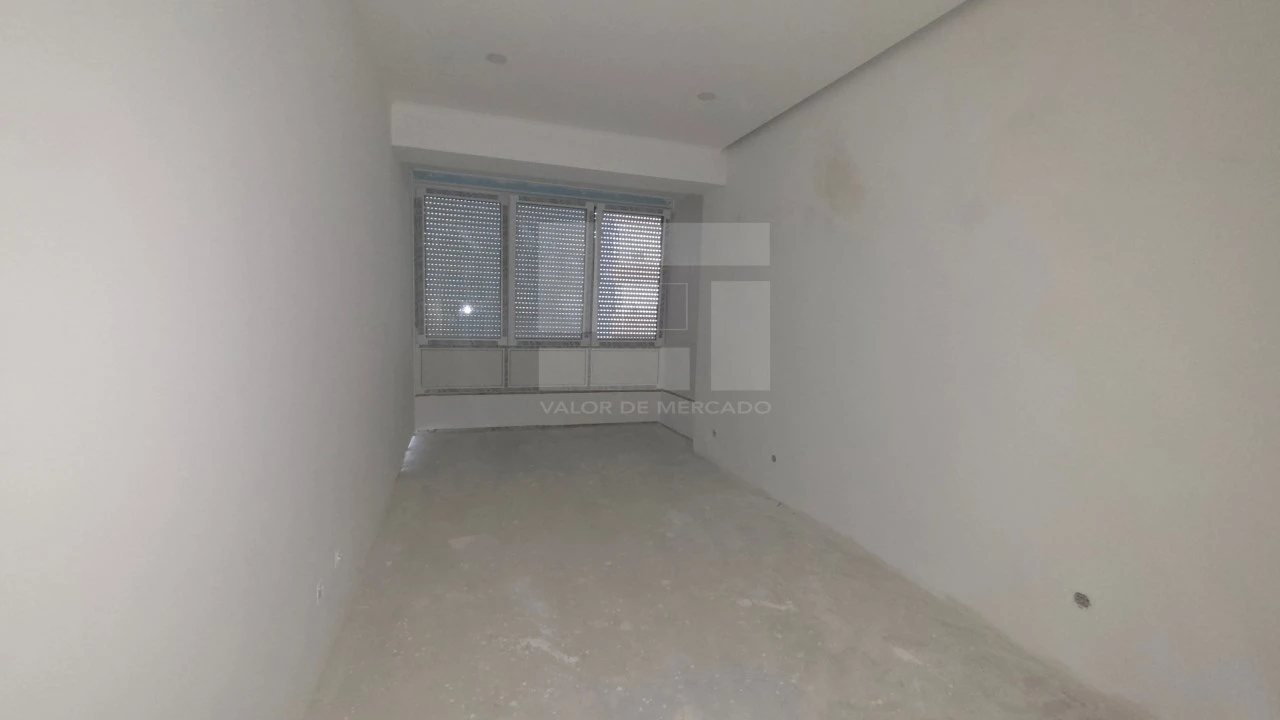 Apartamento T4 para Venda em Almada, Cova da Piedade, Pragal e Cacilhas Foto 21