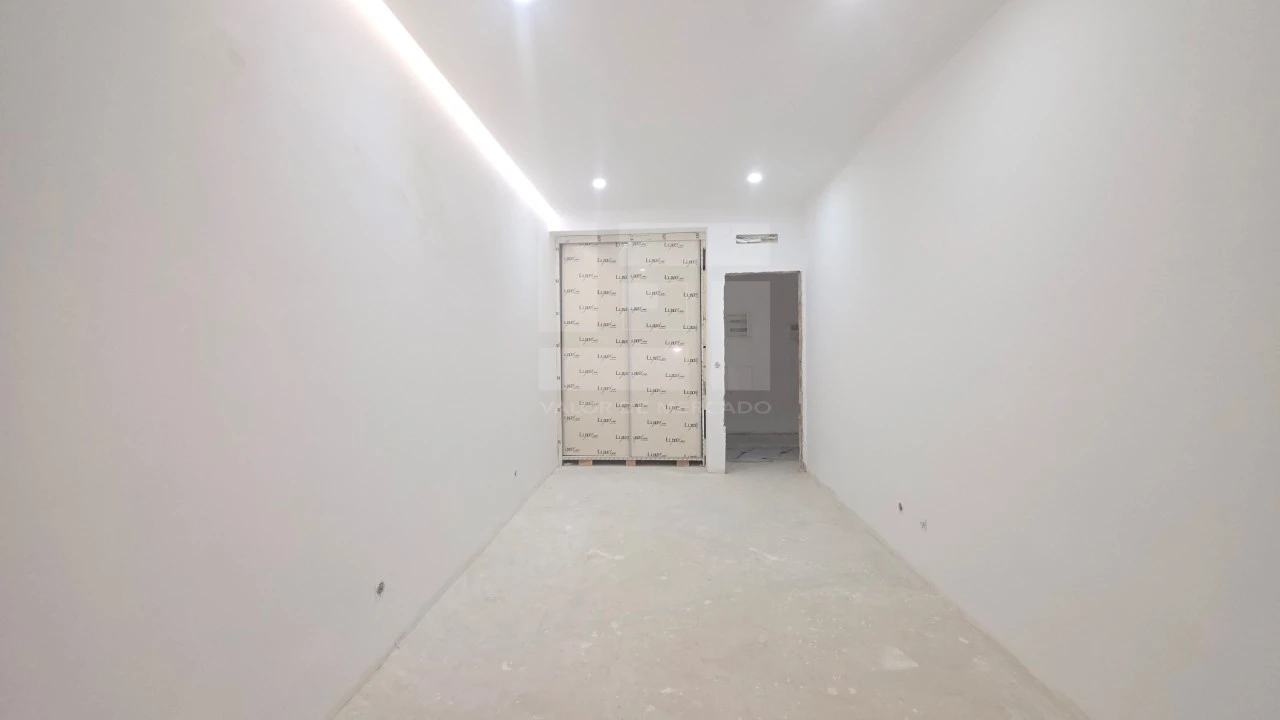 Apartamento T4 para Venda em Almada, Cova da Piedade, Pragal e Cacilhas Foto 23