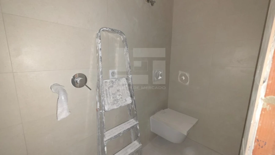 Apartamento T4 para Venda em Almada, Cova da Piedade, Pragal e Cacilhas Foto 12