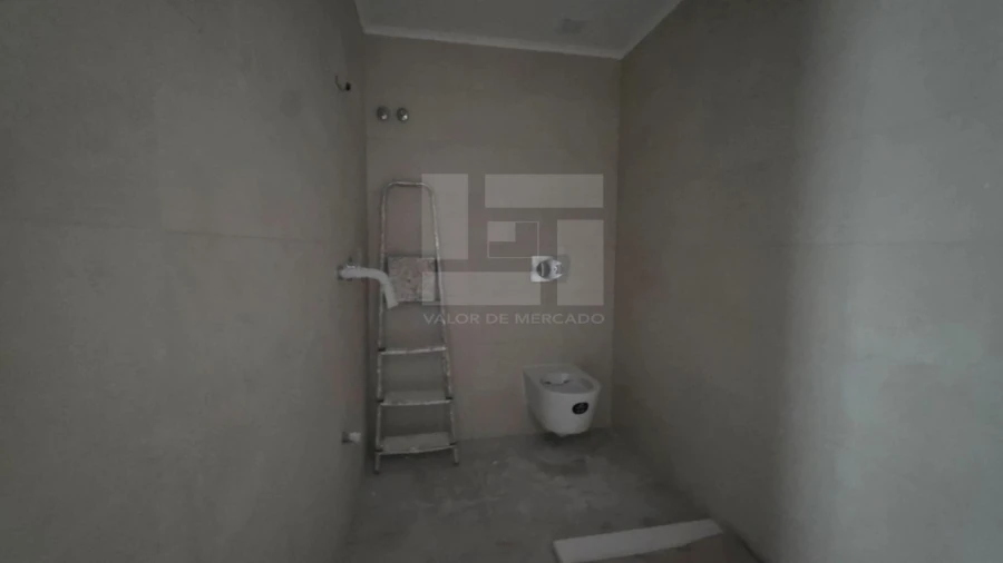 Apartamento T4 para Venda em Almada, Cova da Piedade, Pragal e Cacilhas Foto 15
